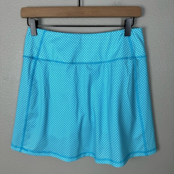 Vineyard Vines Women’s Whale Logo Printed Performance Skort - Picture 7 of 9